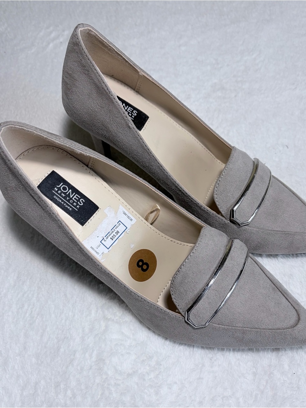Jones‎ New York Signature Light Gray Suede-Look Pointed Loafer /Silver Trim Sz 8